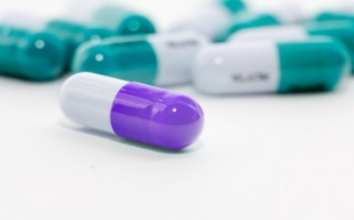 2016-2021年，FDA批准了多少替代标准疗法的肿瘤新药?