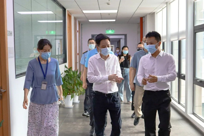上海闵行区人大常委会陈皋副主任一行莅临CTI华测检测检查指导